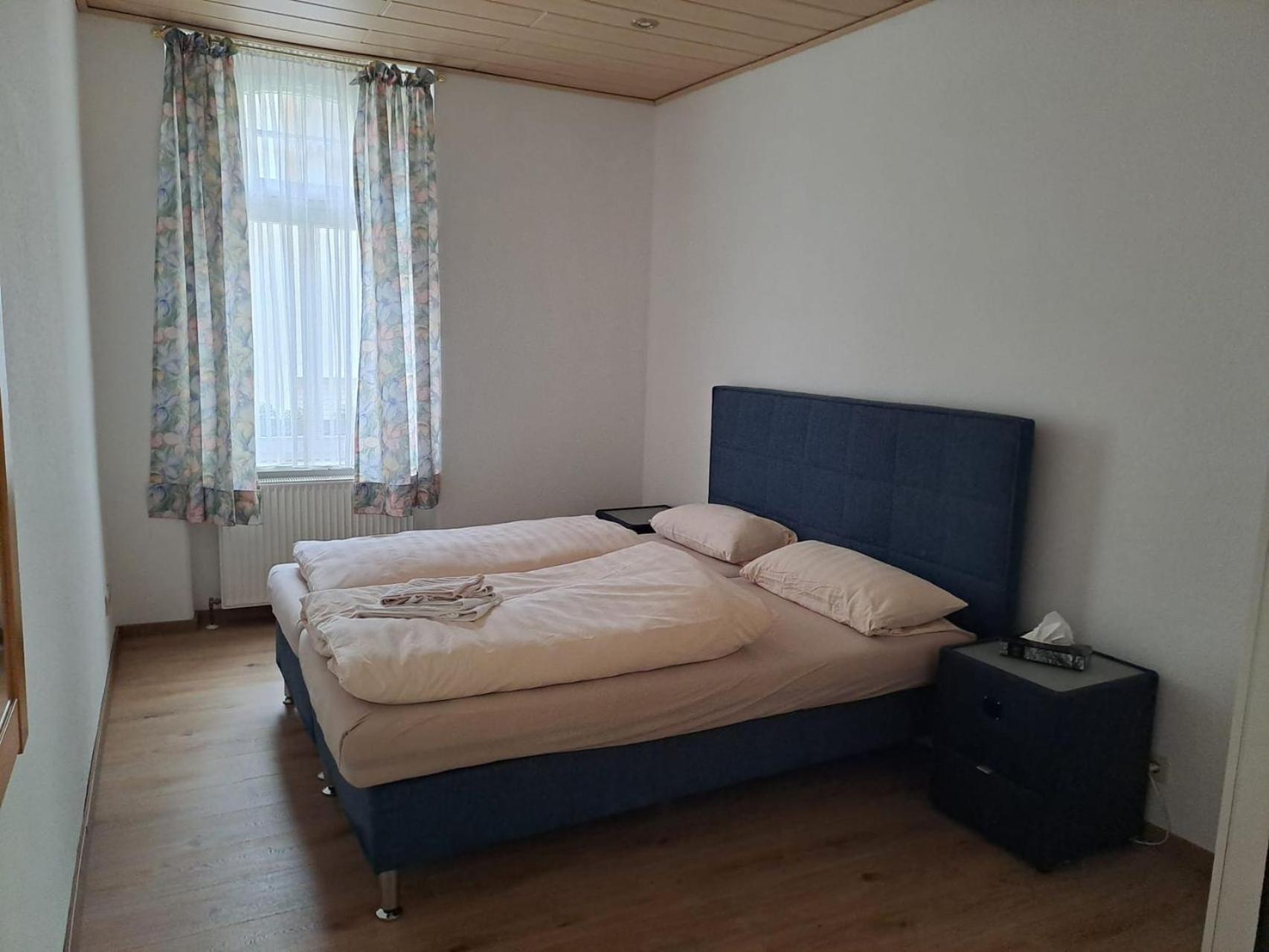 Hotel Zur Post Bacharach Bagian luar foto