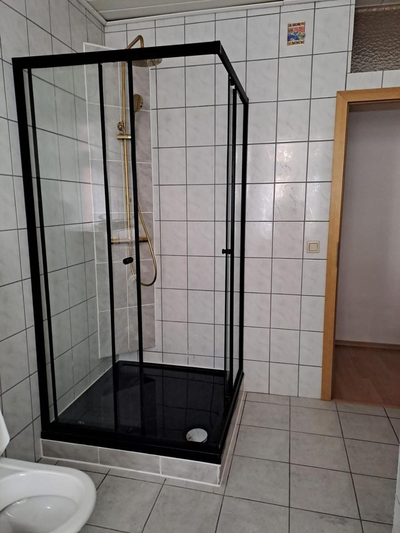 Hotel Zur Post Bacharach Bagian luar foto